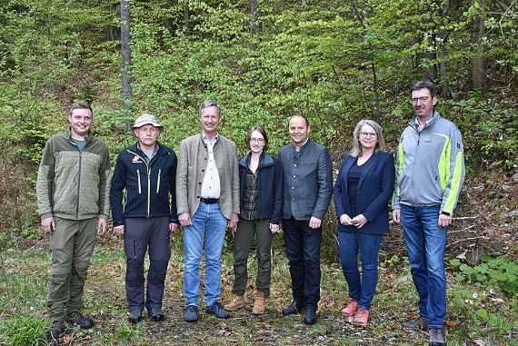 Gruppenbild im Schutzwald von Tirol